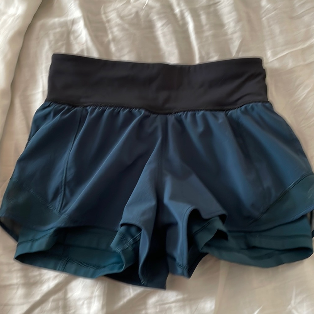 Lulu shorts with zip pocket